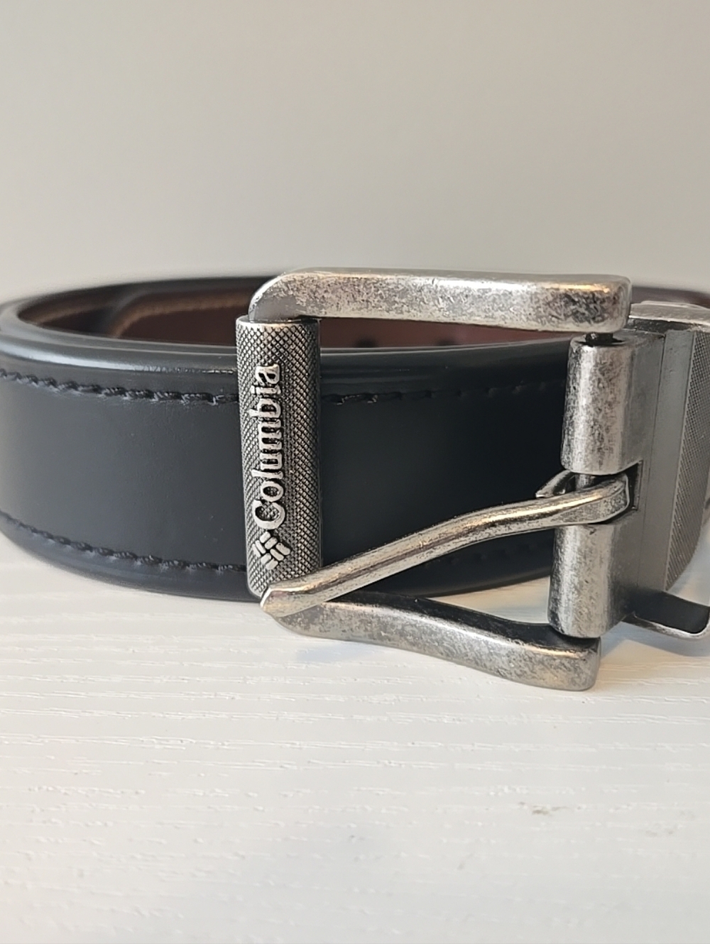 Columbia Black/Brown Leather Belt with Antiqued Silver Buckle Reversiable  L